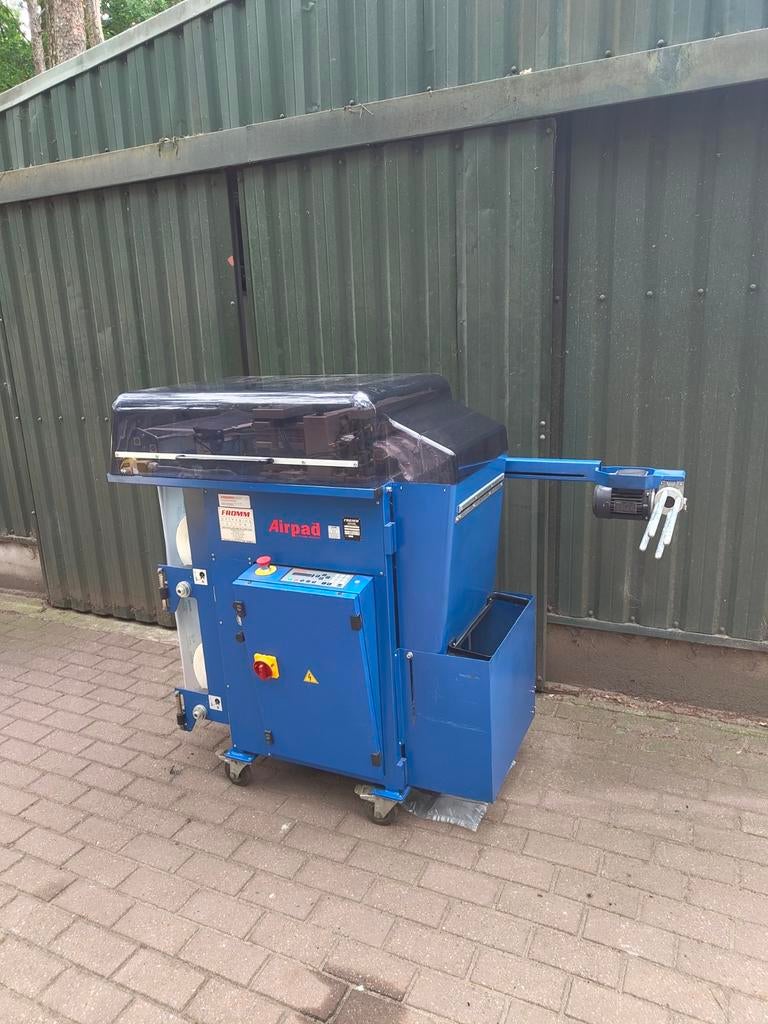 Fromm luchtkussen machine, Ophalen