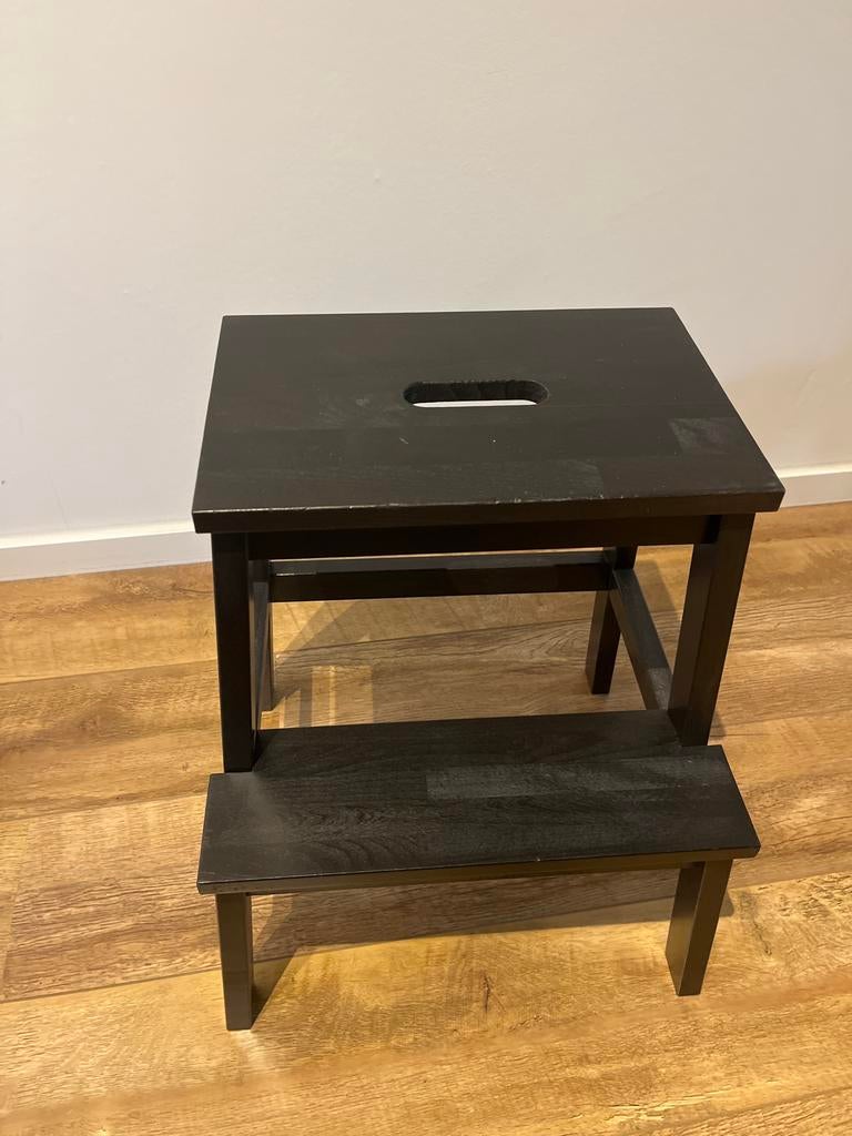 Ikea houten krukje twee treden, Ophalen, Gebruikt, Hout