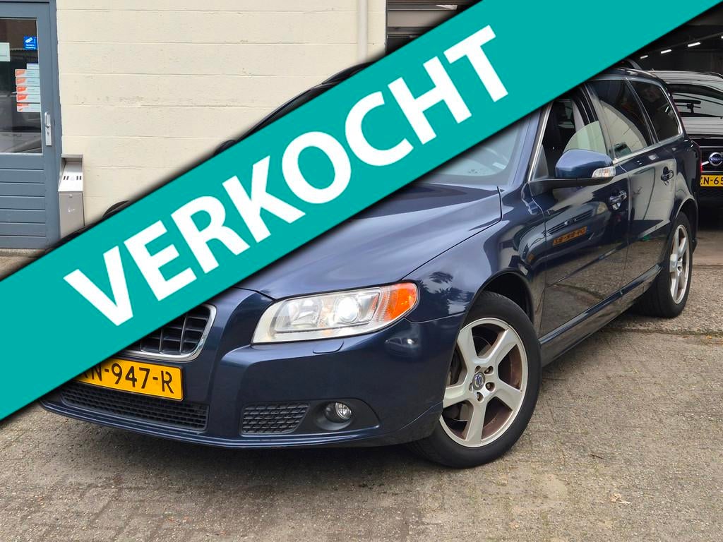 Volvo V70 2.4 D5 Summum AUT. *RIJDT PERFECT* 2010, Auto's, Volvo, Euro 5, Gebruikt, 2000 kg, Blauw