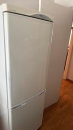 Daewoo koel vriescombinatie, 200 liter of meer, Met aparte vriezer, Zo goed als nieuw, 160 cm of meer