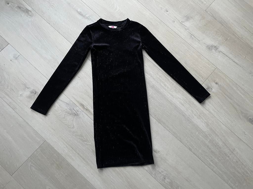 Velvet jurk met glitter – WE Fashion – maat 134/140, Kinderen en Baby's, Kinderkleding | Maat 134, Ophalen of Verzenden, Zo goed als nieuw