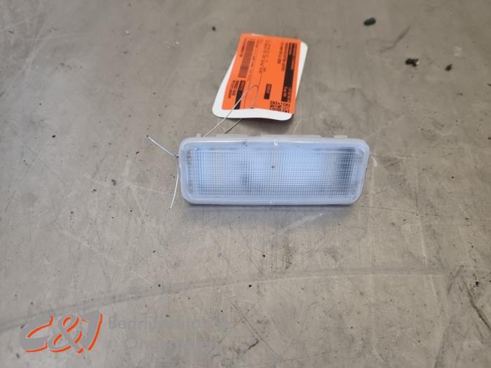 Binnenverlichting achter van een Volkswagen Crafter, Gebruikt, -, Volkswagen, -