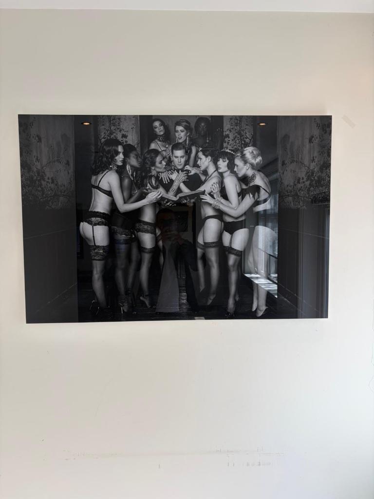 Cobra art schilderij, Ophalen