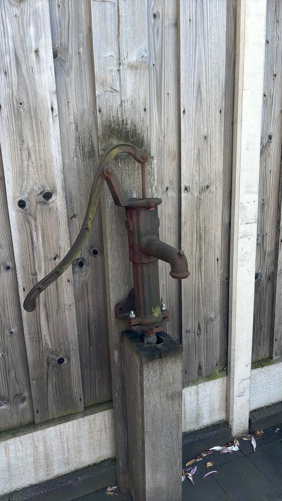 Zwengelpomp werkend, Tuin en Terras, Ophalen, Gebruikt, Handmatig, Bronpomp