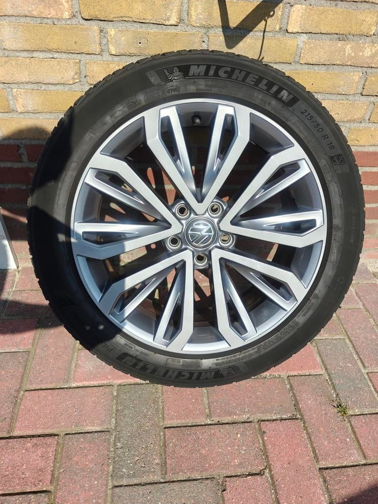 Originele VW T-Roc velgen 18 inch (passen ook op Golf), Ophalen, 18 inch, Gebruikt, Banden en Velgen
