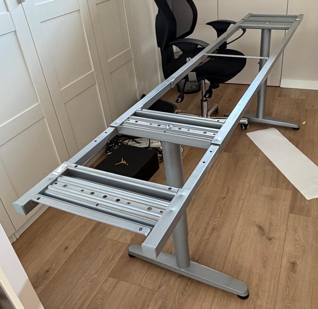 IKEA Galant bureau onderstel, in hoogte verstelbaar, Ophalen, Zit-sta bureau, Gebruikt, Metaal