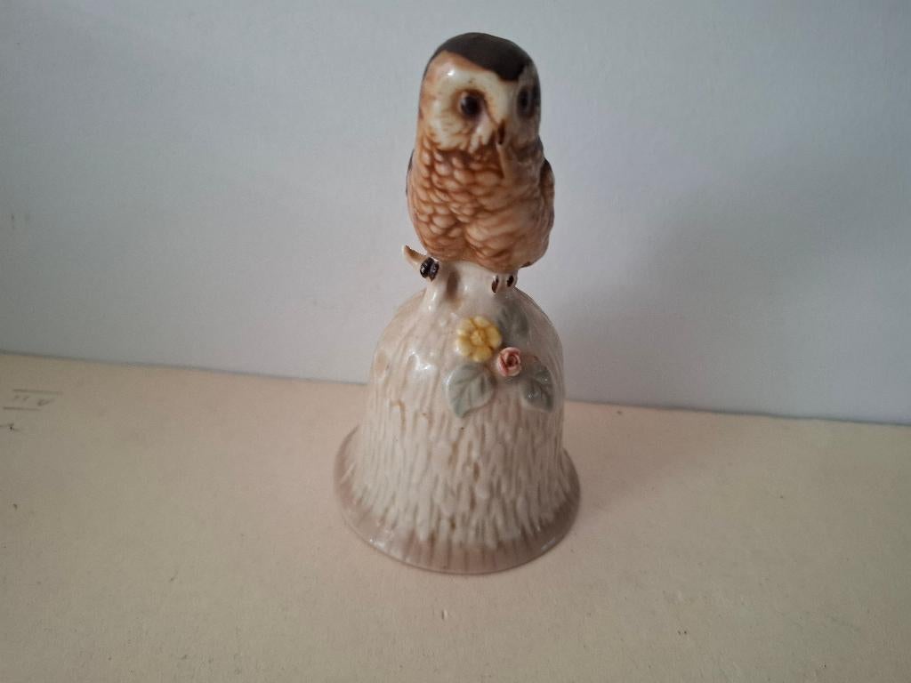 Belletje UIL porselein, Verzenden