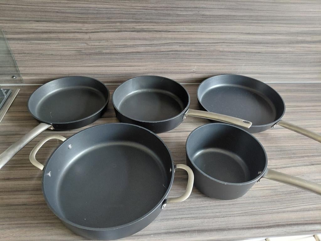 Brabantia pannenset, gebruikt op gas, Huis en Inrichting, Keuken | Potten en Pannen, Ophalen