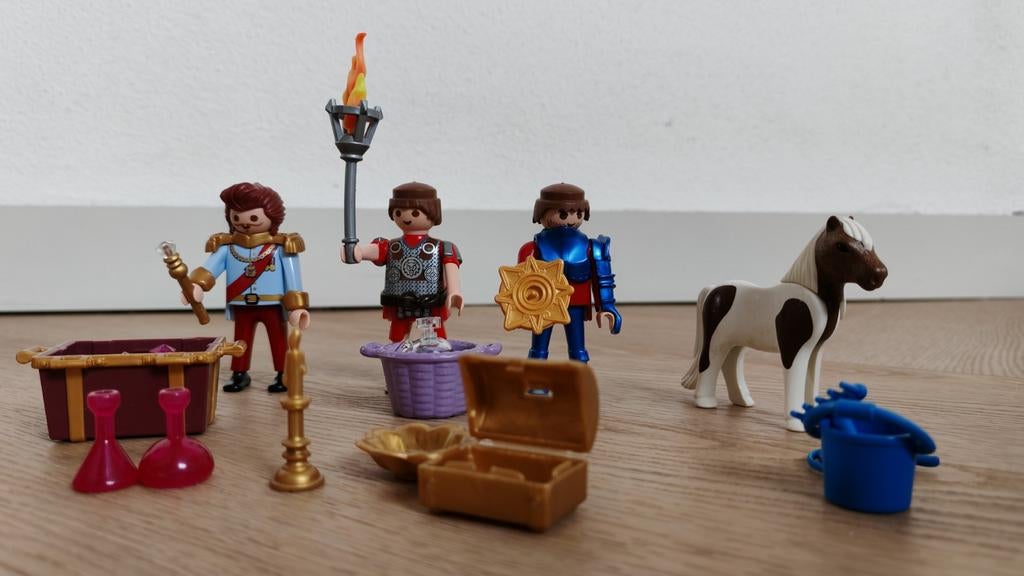 Playmobil figuren met paard en accessoires, Ophalen of Verzenden, Zo goed als nieuw