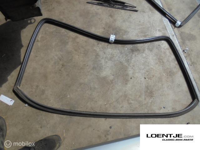 Voorruitrubber BMW e28 518 520 525 528i 535i, Gebruikt, Ophalen of Verzenden, BMW, BMW