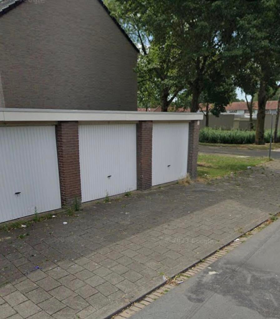 Te huur: garagebox in Breda, Ophalen of Verzenden