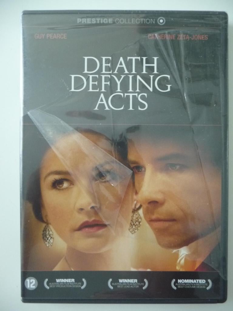 04D: Death defying acts (nieuw), Vanaf 16 jaar, Ophalen of Verzenden, Zo goed als nieuw