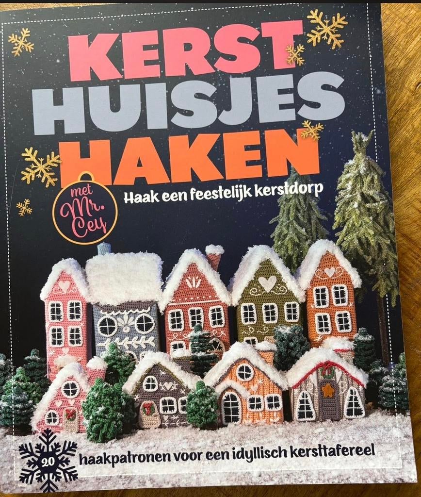 Kersthuisjes Haken - Haakpatronen, Hobby en Vrije tijd, Ophalen of Verzenden, Gebruikt, Haken, Patroon of Boek