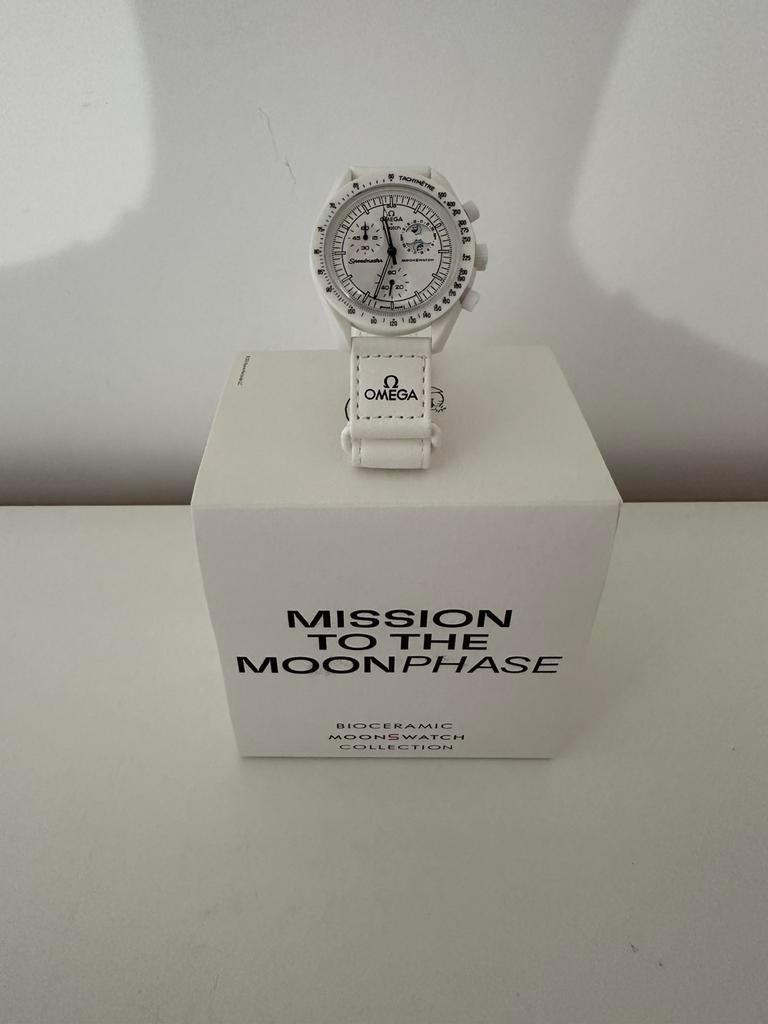 Omega x Swatch Mission to the MoonPhase Snoopy, Ophalen of Verzenden, Nieuw