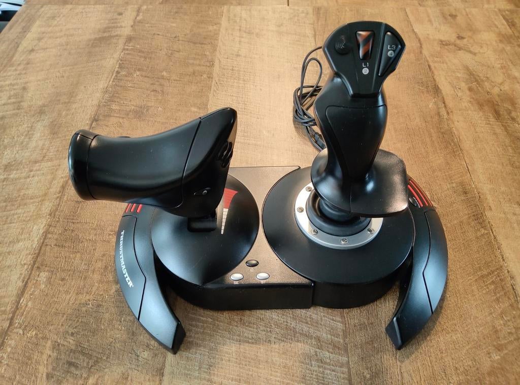 Thrustmaster T.Flight Hotas X Joystick & Throttle, Computers en Software, Joysticks, Ophalen of Verzenden, Gebruikt, Thrustmaster