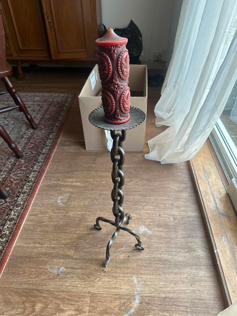 Zware kandelaar met kaars - Uniek design, Antiek en Kunst, Ophalen, Overige materialen