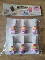 NIEUW*HOUTEN DECORATIE KNIJPERTJES MET CUP CAKES, Ophalen of Verzenden, Nieuw