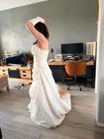 Trouwjurk maat S/M, Ophalen, Gedragen, Wit, Trouwjurk