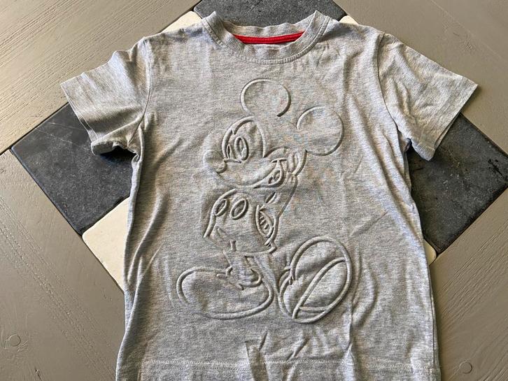 Leuk shirtje van Disneyland Parijs mt 116 voor 1 euro !!!, Kinderen en Baby's, Kinderkleding | Maat 116, Gebruikt, Jongen, Shirt of Longsleeve