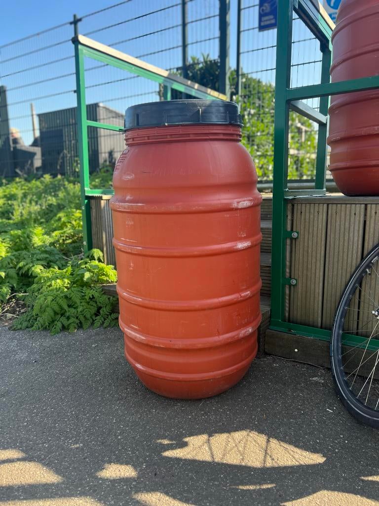 Regenton met deksel, Tuin en Terras, Regentonnen, 150 liter of meer, Ophalen, Gebruikt, Kunststof