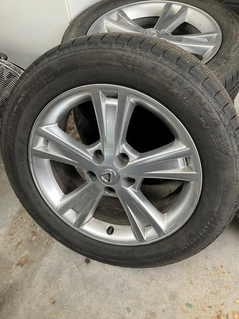Set gebruikte Bridgestone Banden 235/55 R18 104T met velgen, Auto-onderdelen, Banden en Velgen, Ophalen, 18 inch, Gebruikt, 235 mm