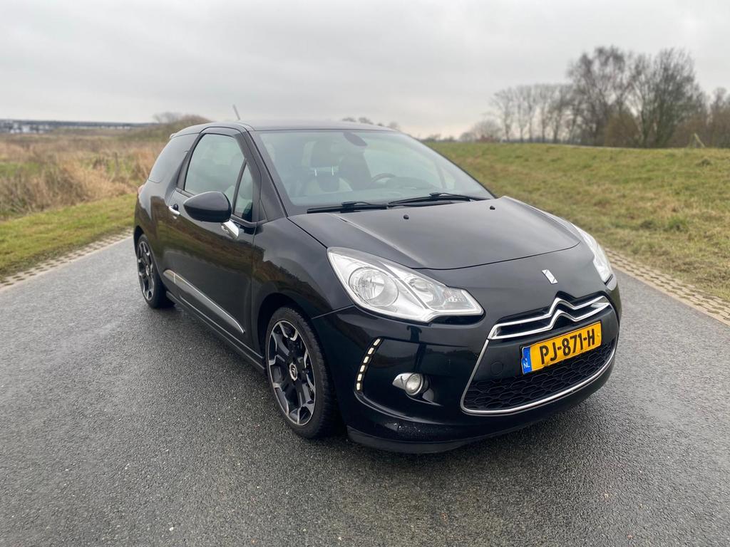 Citroën DS3 1.6 THP 2013 Zwart, Auto's, Voorwielaandrijving, Zwart, Leder, Handgeschakeld