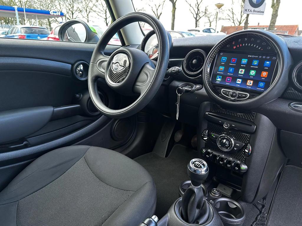 Mini Mini 1.6 One Pepper|Navigatie met Android|Stoelverw.|Ai, Voorwielaandrijving, Stoelverwarming, Stof, 4 cilinders