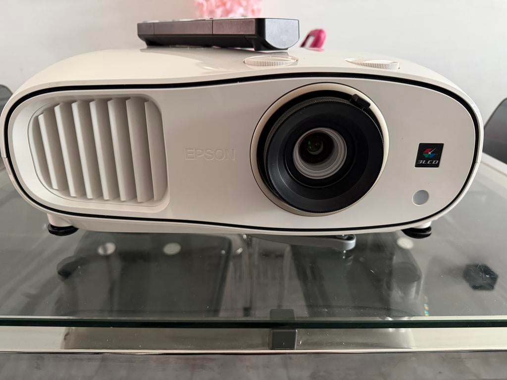 Epson EH TW6700 Full-HD/3000Ansilumens/3Dbril/Nieuwstaat!, Audio, Tv en Foto, Beamers, Ophalen of Verzenden, Zo goed als nieuw