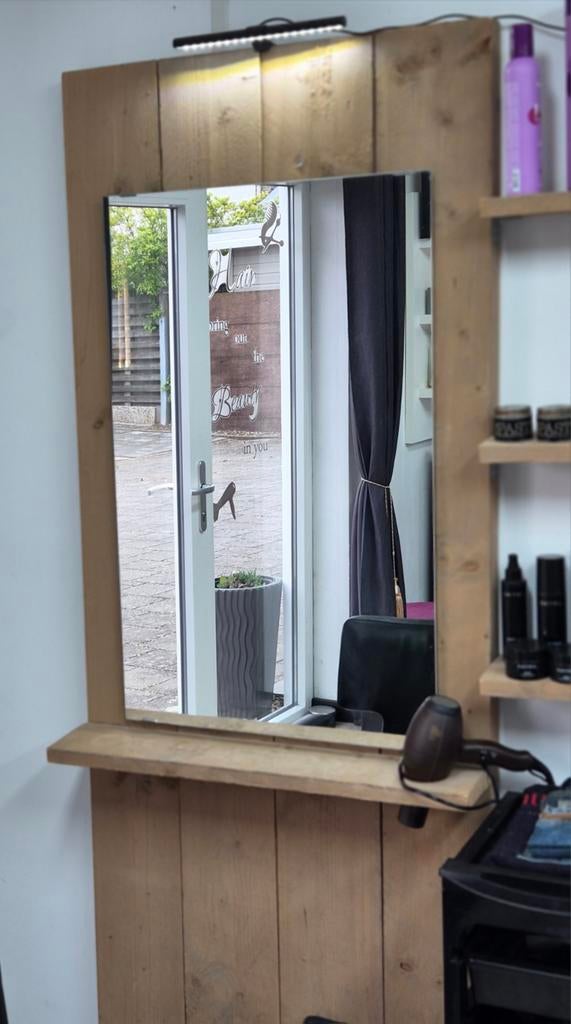 Kappers inrichting bali 2x kappers spiegel en hang kasten, Ophalen of Verzenden, Rechthoekig, Minder dan 100 cm