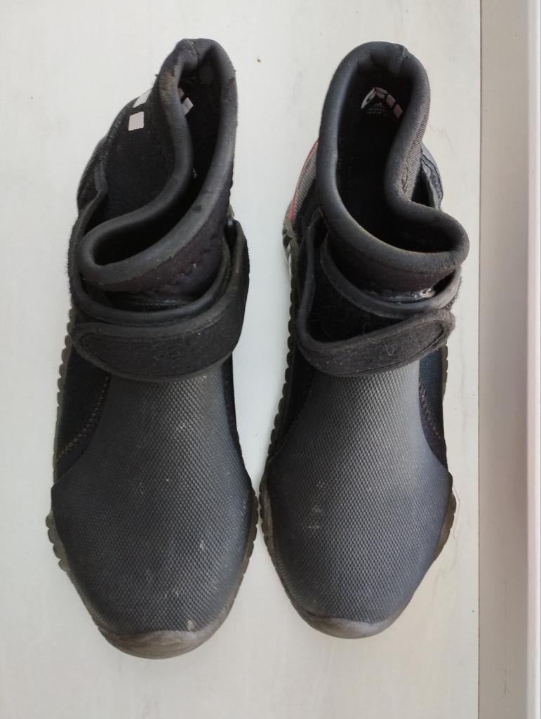 Gill Zeilschoenen Maat 34 - Ideaal voor watersport, Watersport en Boten, Watersportkleding, Ophalen of Verzenden, Gebruikt, Zeil- of Surfschoenen