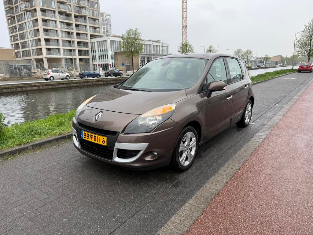 Renault Megane Scenic 1.6 benzin 2011, Ophalen, Gebruikt, Renault