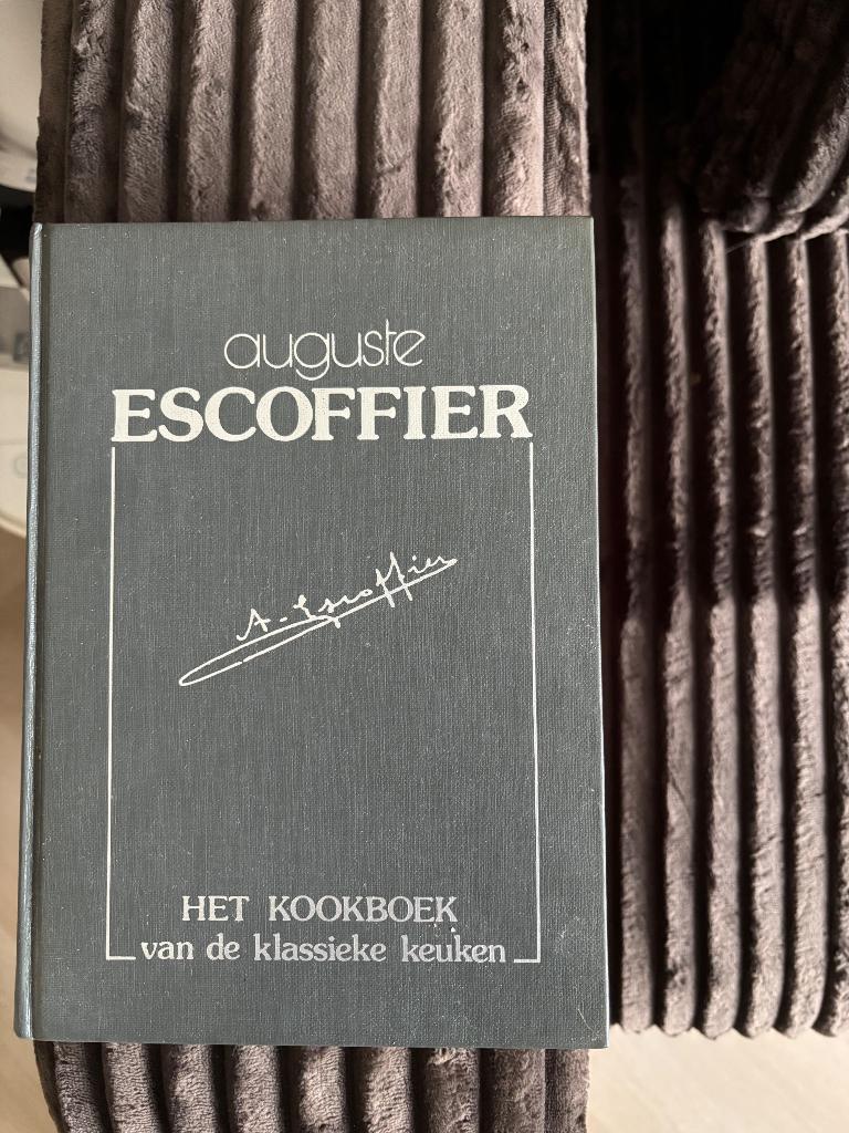Het kookboek van de klassieke keuken BIEDEN, Boeken, Kookboeken, Ophalen, Zo goed als nieuw, Frankrijk