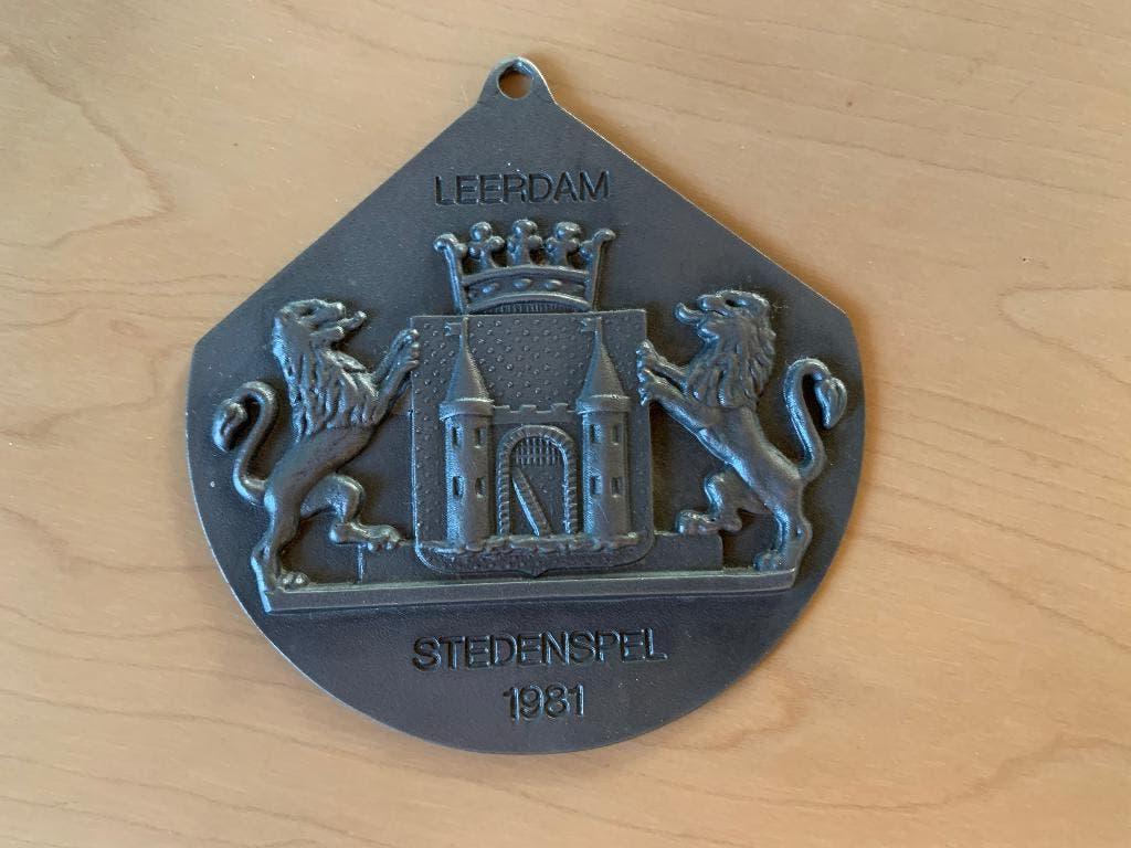 Tinnen hanger Leerdam Stedenspel 1981, Ophalen of Verzenden