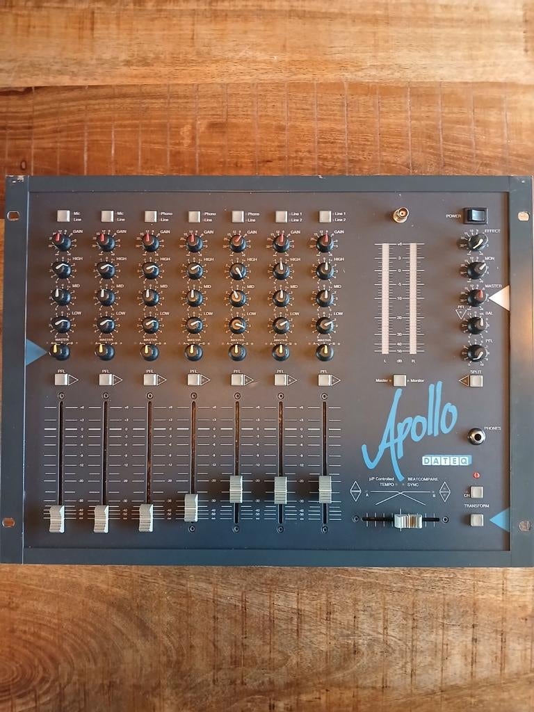Dateq Apollo Mengpaneel - Professionele DJ Mixer, Ophalen of Verzenden, Gebruikt, 10 tot 20 kanalen, Microfooningang