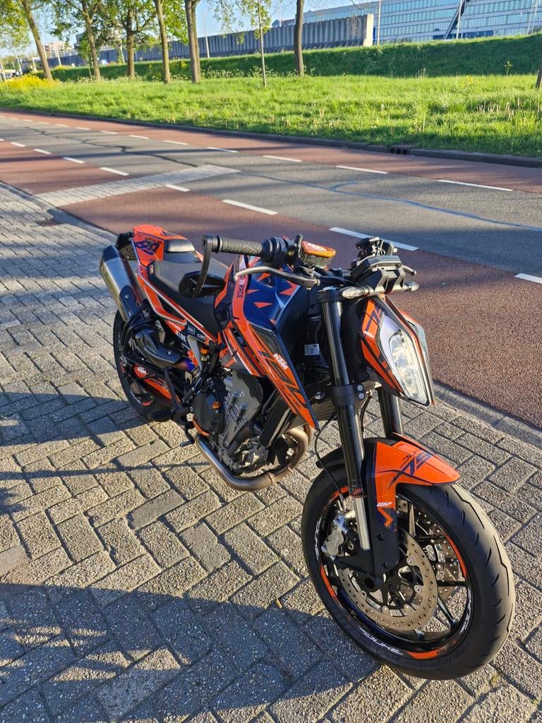 KTM Duke 790 2020 - Lage KMs en Tech / Track pack, Motoren, 2 cilinders, 790 cc, Motorrijbewijs A, LED Verlichting