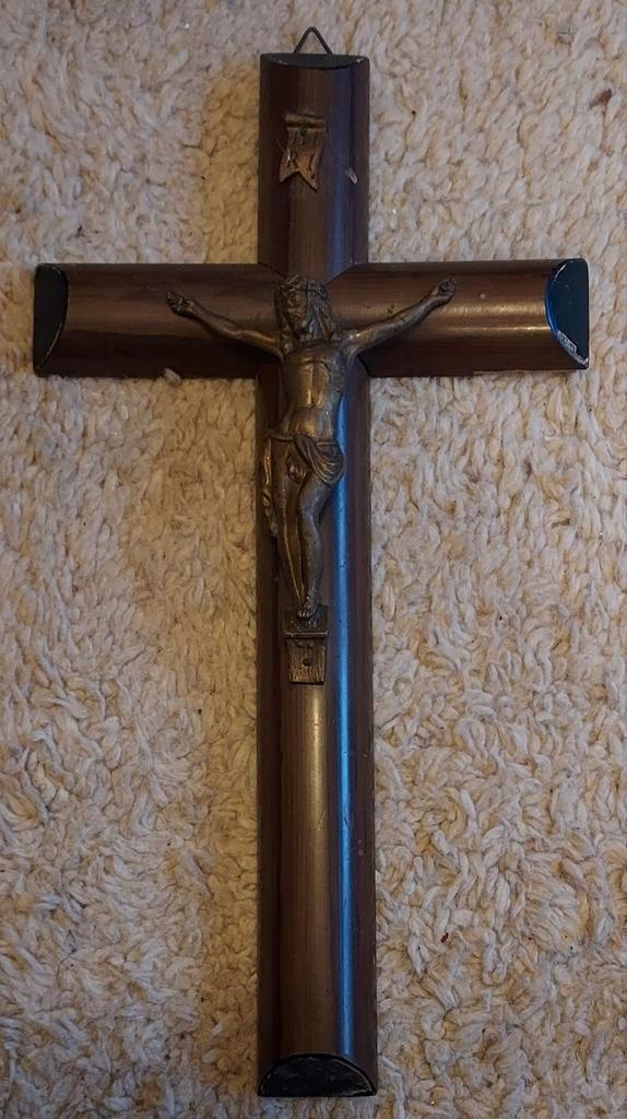 Antiek Kruisbeeld met Wijwaterbakje - Nederlands-Indië, Verzamelen, Religie, Gebruikt, Ophalen of Verzenden