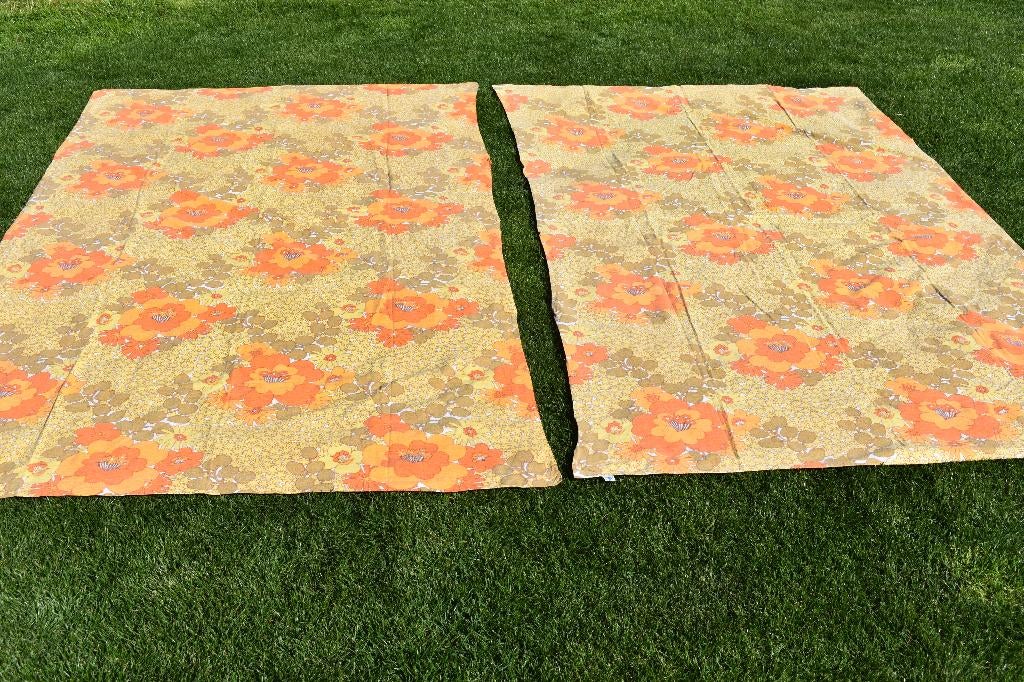 Lakens retro vintage oranje gele bloemen laken 2x, Huis en Inrichting, Slaapkamer | Beddengoed, Gebruikt, Overige maten, Overige typen