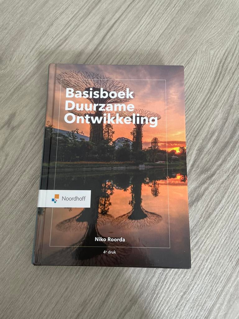 Basisboek Duurzame Ontwikkeling - Niko Roorda, Boeken, Ophalen of Verzenden, Gamma, Zo goed als nieuw, HBO