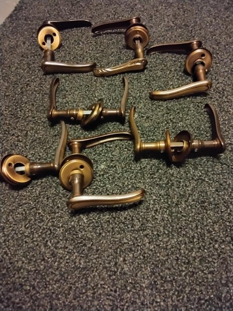 Klassieke deurkrukken met verschillen schilden, zie foto's., Ophalen of Verzenden, Zo goed als nieuw