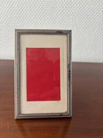 Vintage fotolijstje met metalen rand en glas 9*14., Ophalen of Verzenden