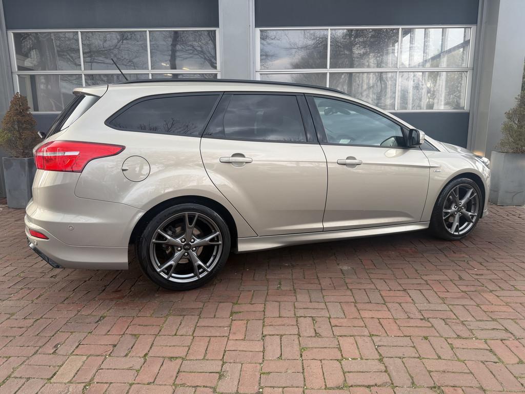 Ford FOCUS Wagon 1.0 ST-Line Bj 2017 Km 132.000 126PK Dealer, Auto's, Stof, Gebruikt, Origineel Nederlands, Handgeschakeld