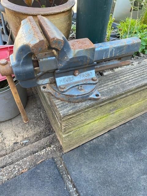 Bank schroef, Ophalen, Gebruikt