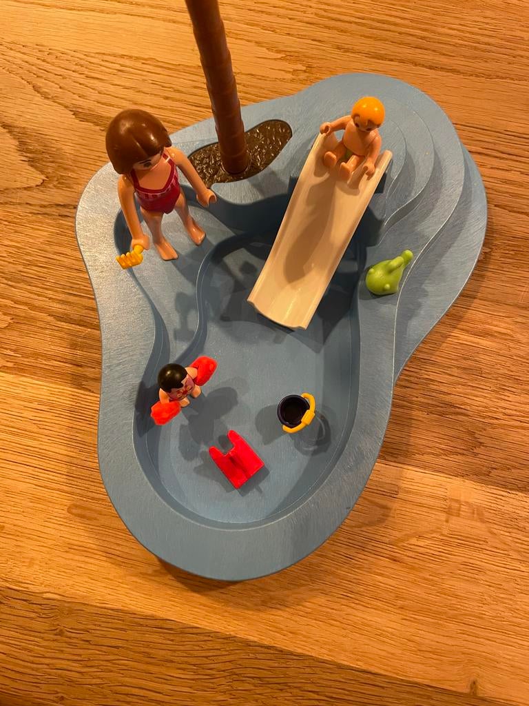 Playmobil zwembadje met figuren en accessoires, Ophalen of Verzenden, Gebruikt, Complete set
