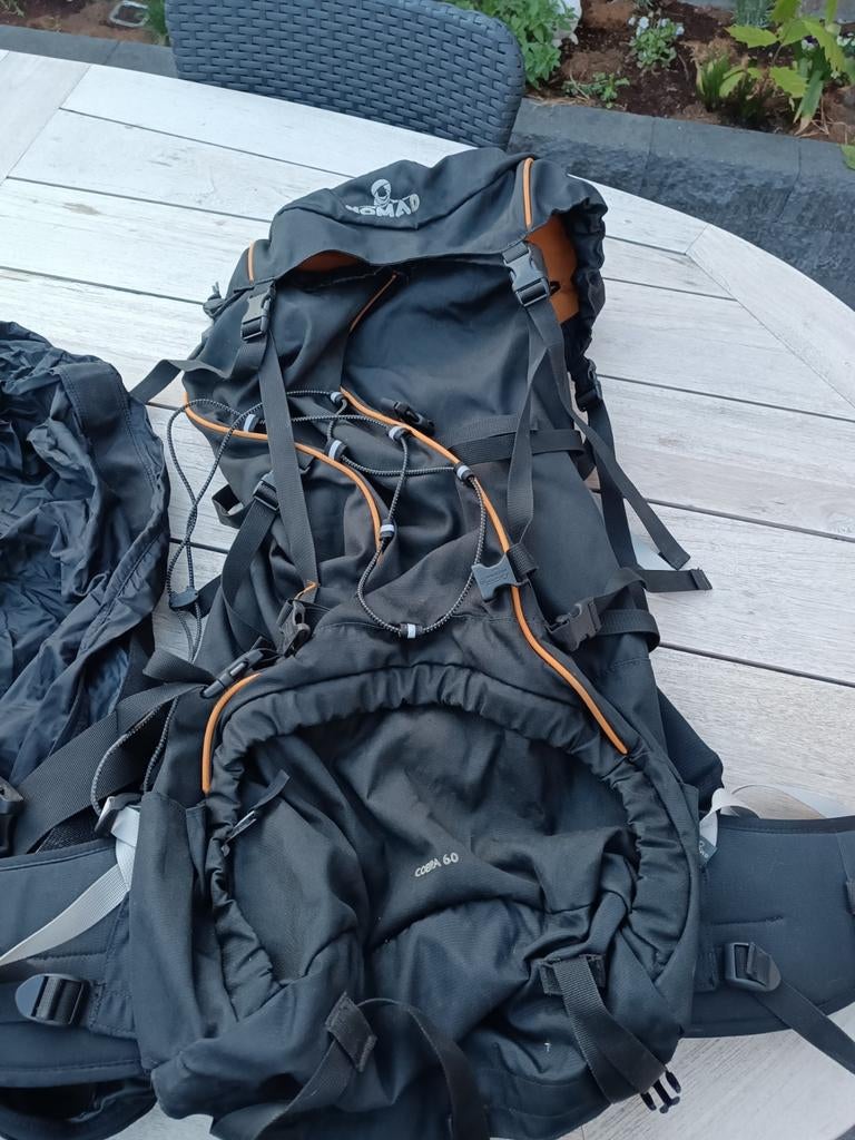 Nomad Cobra 60 backpack met regenhoes, Gebruikt, Ophalen of Verzenden, Waterdicht, 60 cm of meer