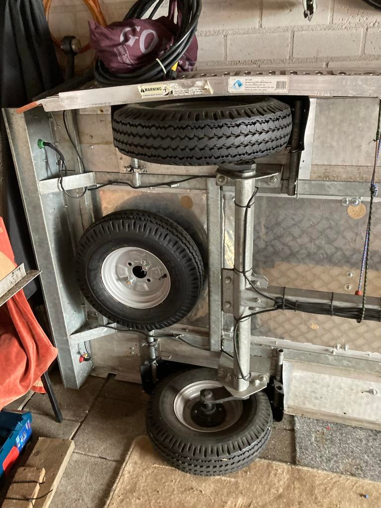 Motor aanhanger - Zo goed als nieuw, ideaal voor camper, Auto diversen, Aanhangers en Bagagewagens, Ophalen, Zo goed als nieuw