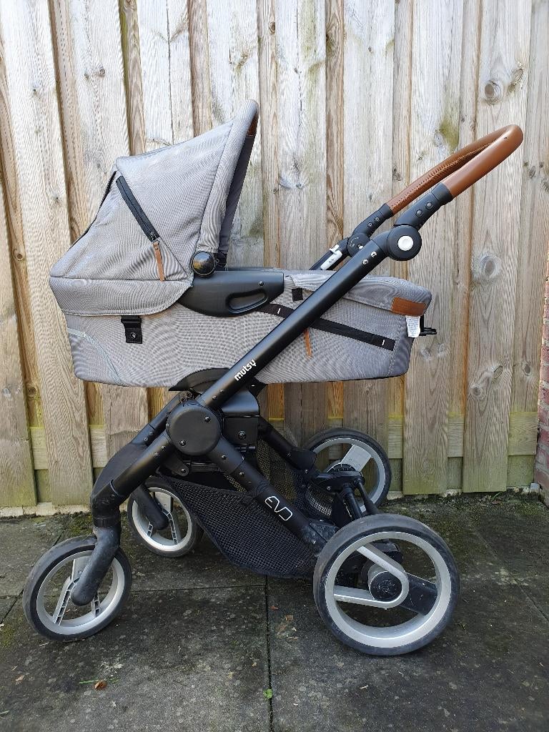 Kinderwagen Mutsy met diverse onderdelen, Kinderen en Baby's, Kinderwagens en Combinaties, Ophalen, Gebruikt, Combiwagen, Mutsy