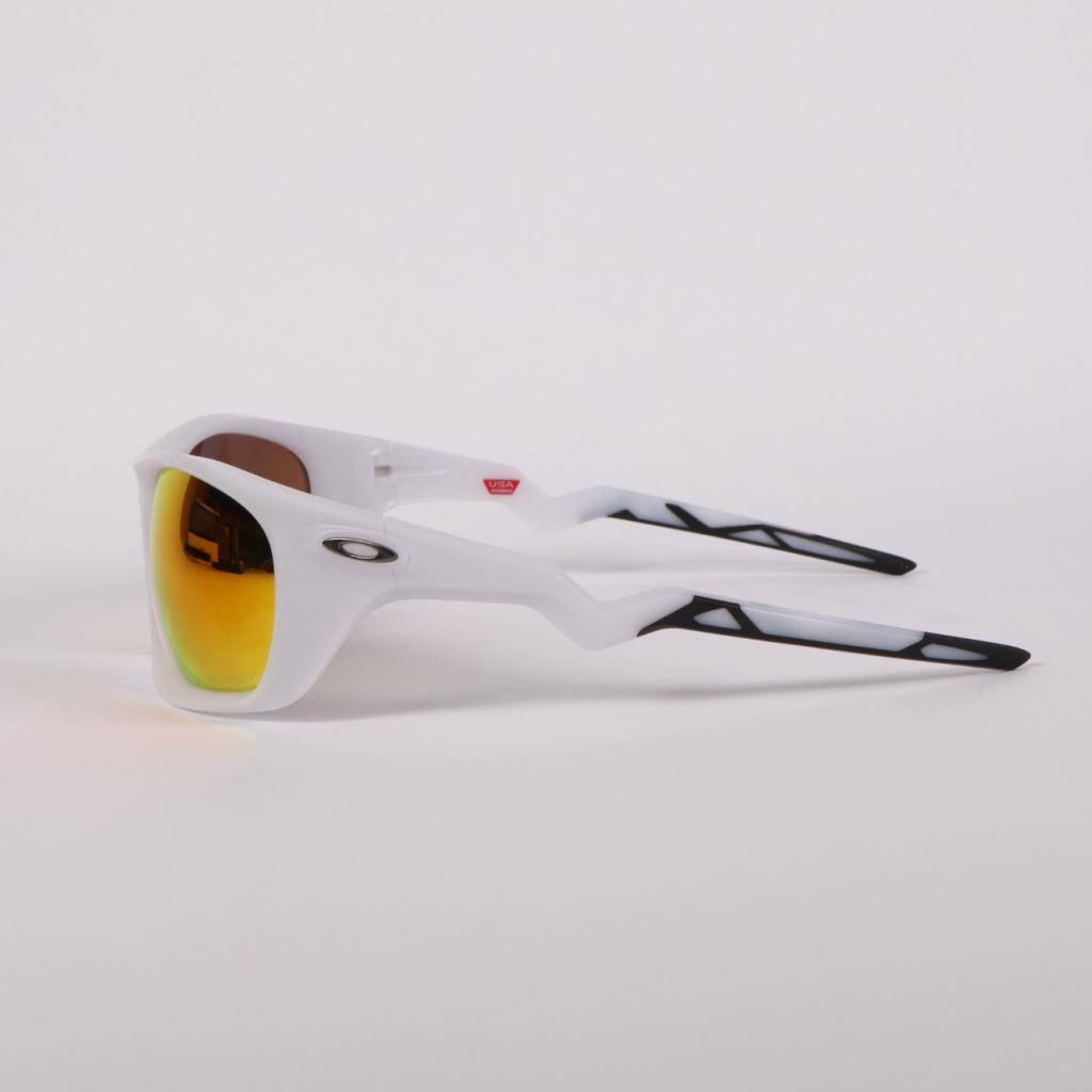 Oakley OO9431-1060 Zonnebril - A Grade, Oakley, Zo goed als nieuw, Support@oakley.com, 1 Icon, 1 Legacy Way
Foothill Ranch, CA 92610
USA