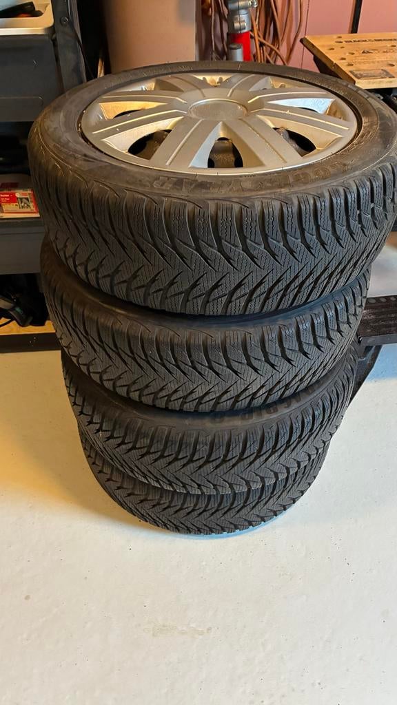 Winterbanden met velgen voor Toyota Prius - Goodyear Ultragr, Ophalen, Gebruikt, 16 inch, Banden en Velgen
