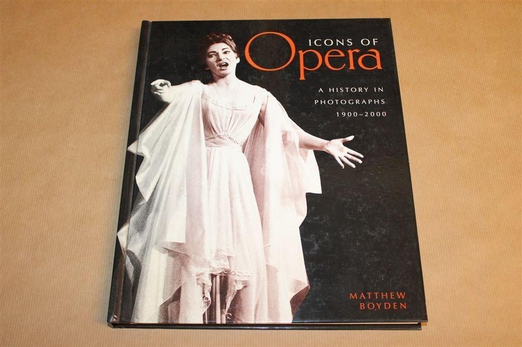 Opera-iconen — Fotoportretten 1900-2000 [EN], Ophalen of Verzenden, Gelezen, Artiest