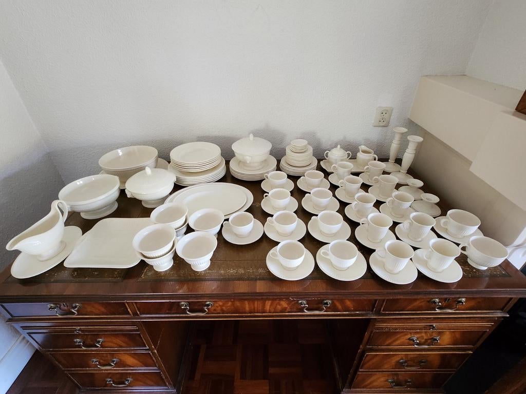 Uitgebreid Wedgwood Edme Servies - Meer dan 100 Delen, Huis en Inrichting, Keuken | Servies, Gebruikt, Keramiek, Ophalen of Verzenden